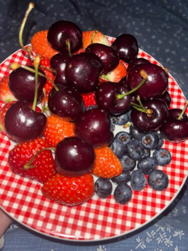 Nhấp để xem toàn màn hình Cherry đỏ Mỹ (Size 9.5-10 / 26-28mm) 1KG photo review